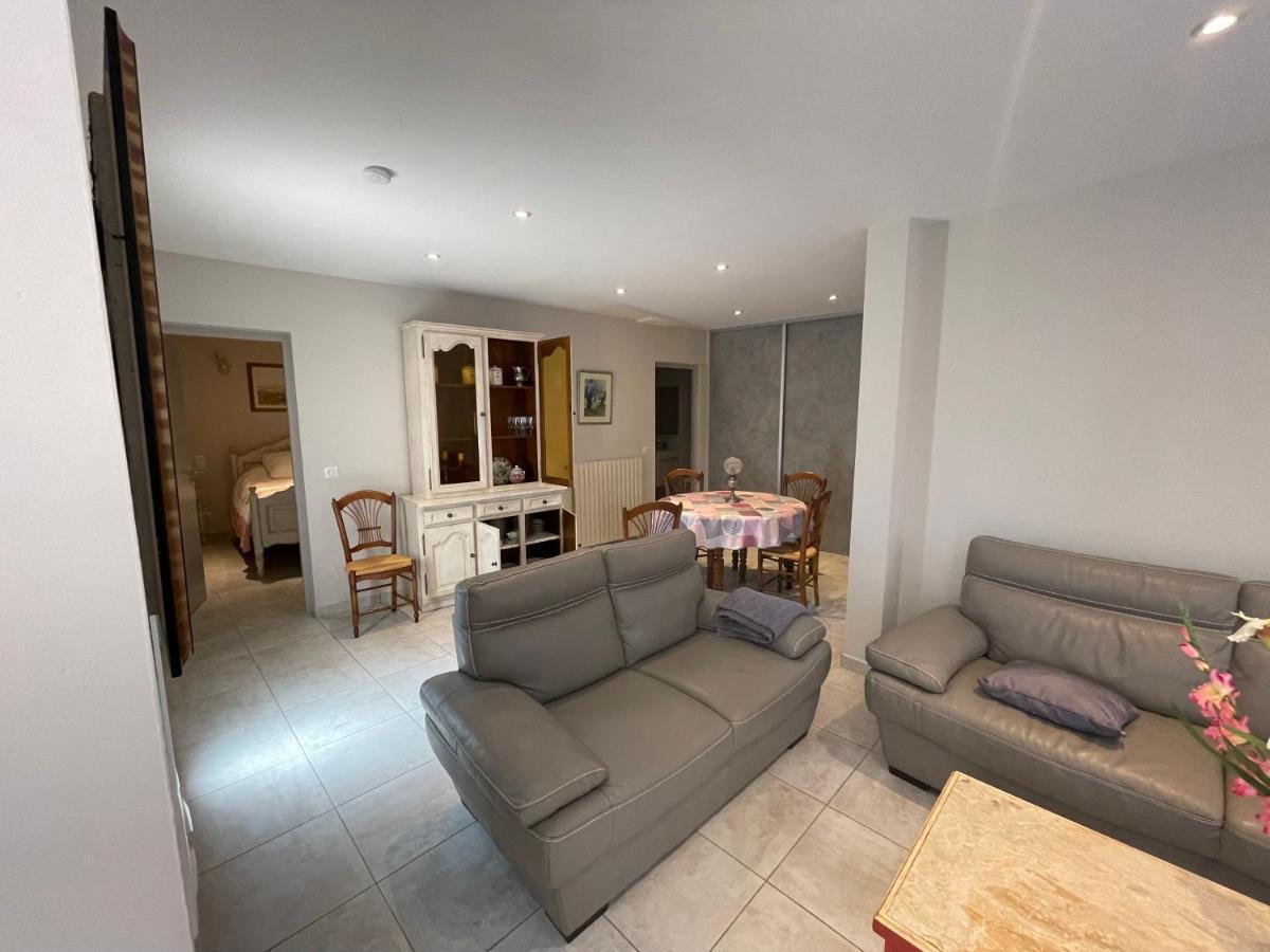 Petite maison près du centre LʼIsle-sur-la-Sorgue Extérieur photo