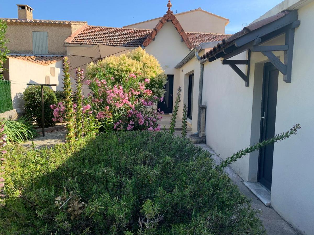 Petite maison près du centre LʼIsle-sur-la-Sorgue Extérieur photo