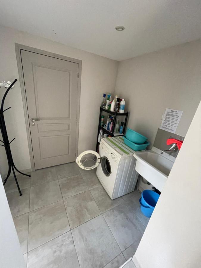 Petite maison près du centre LʼIsle-sur-la-Sorgue Extérieur photo