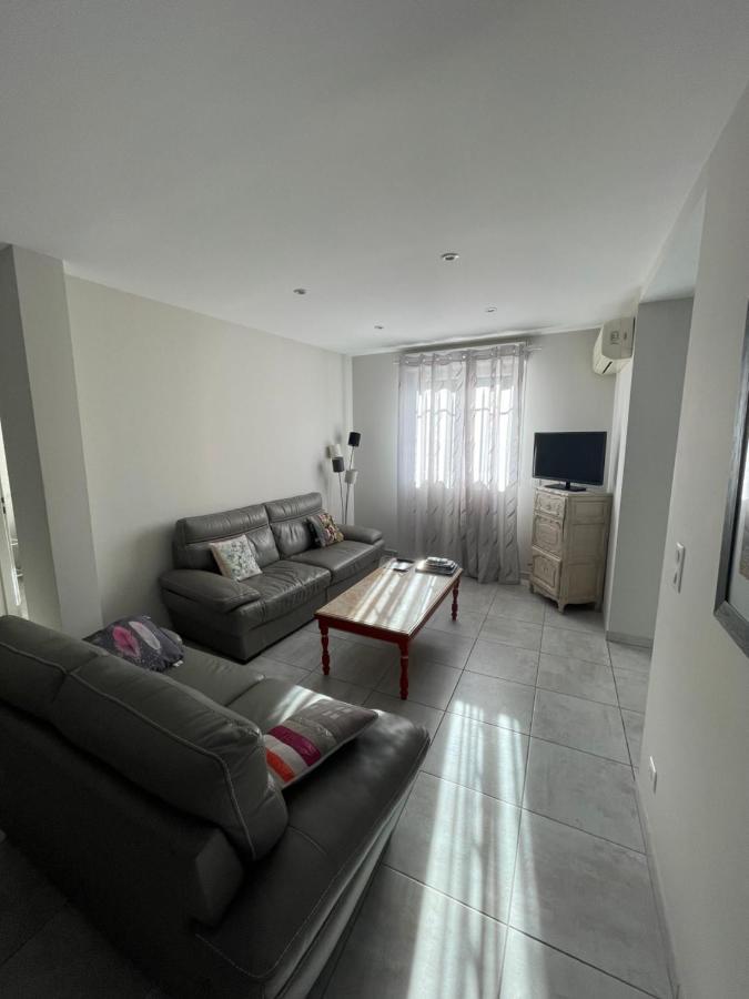 Petite maison près du centre LʼIsle-sur-la-Sorgue Extérieur photo