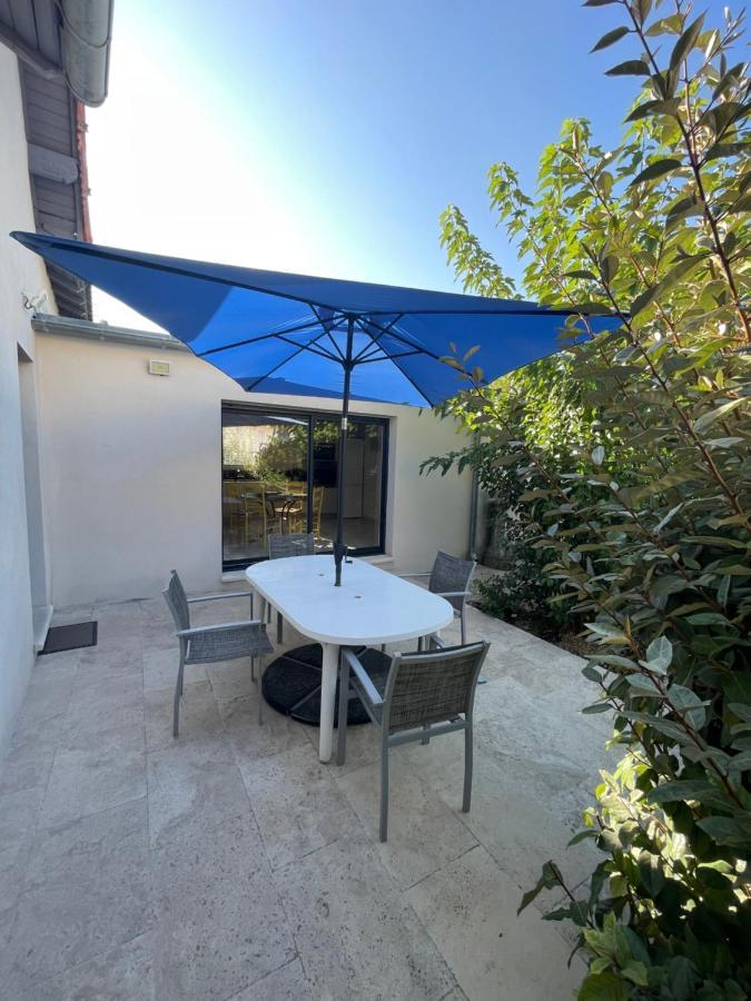 Petite maison près du centre LʼIsle-sur-la-Sorgue Extérieur photo